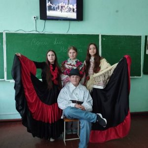 Culorile și ritmurile culturii rome au prins viață în școala noastră!